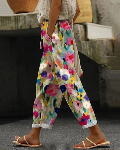 Vrouwelijke Bloemenprint Broek met Zakken en Comfortabele Pasvorm - Mode Vibes