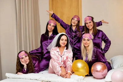 Zijdezachte Dames Pyjama Set – Klassiek & Comfortabel