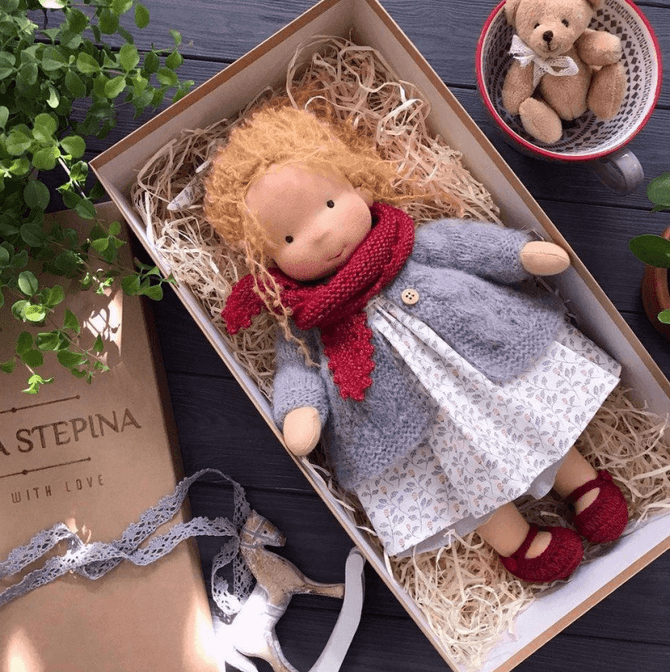 Waldorf Knuffelpop Handgemaakt van Natuurlijke Materialen