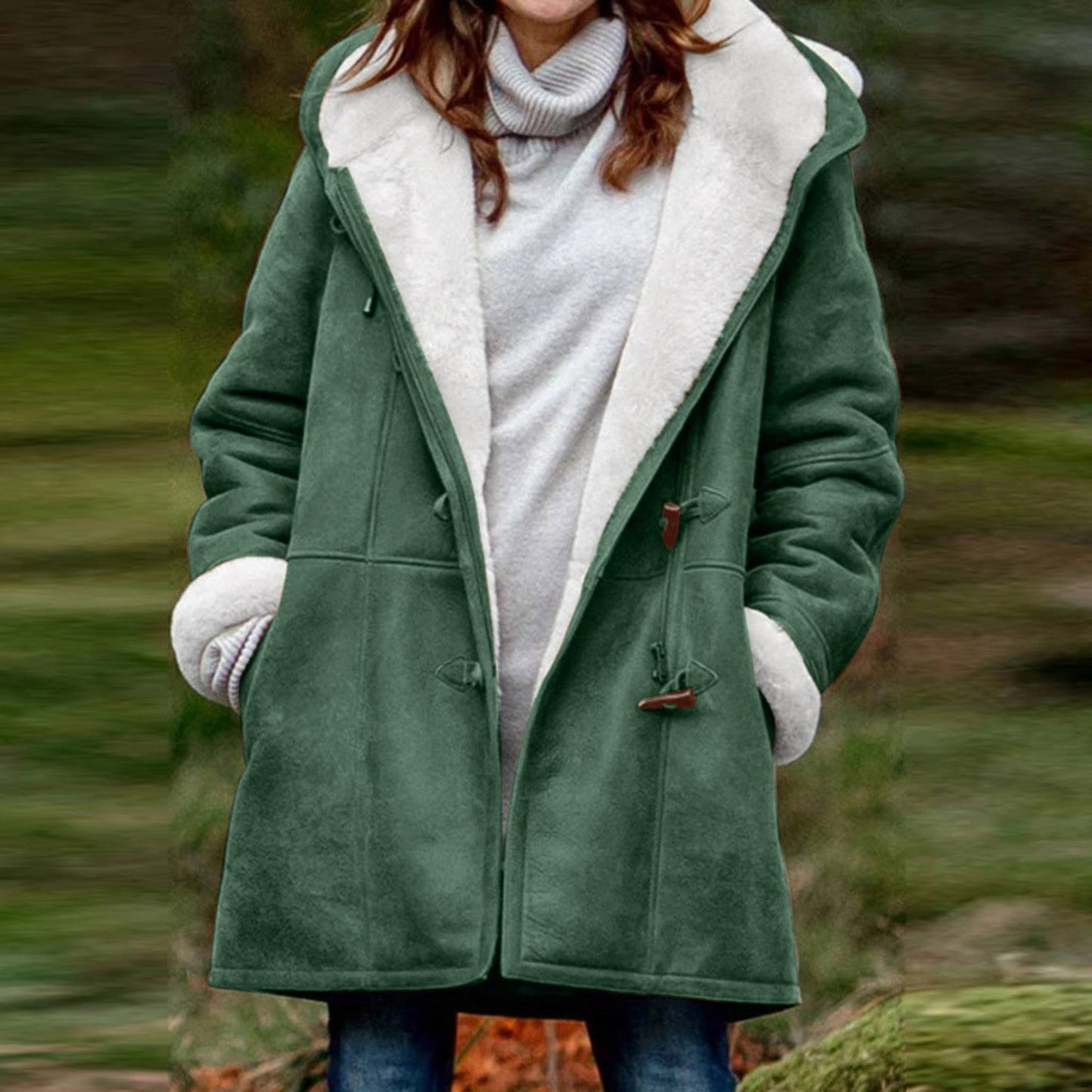 Dames Jas met Sherpa Voering en Toggle Sluiting Warm Luxe Birouze
