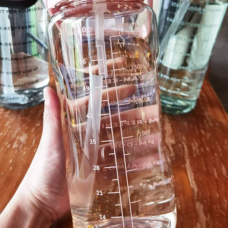 Waterfles 2L met Rietje en Tijdmaker voor Sport en Fitness