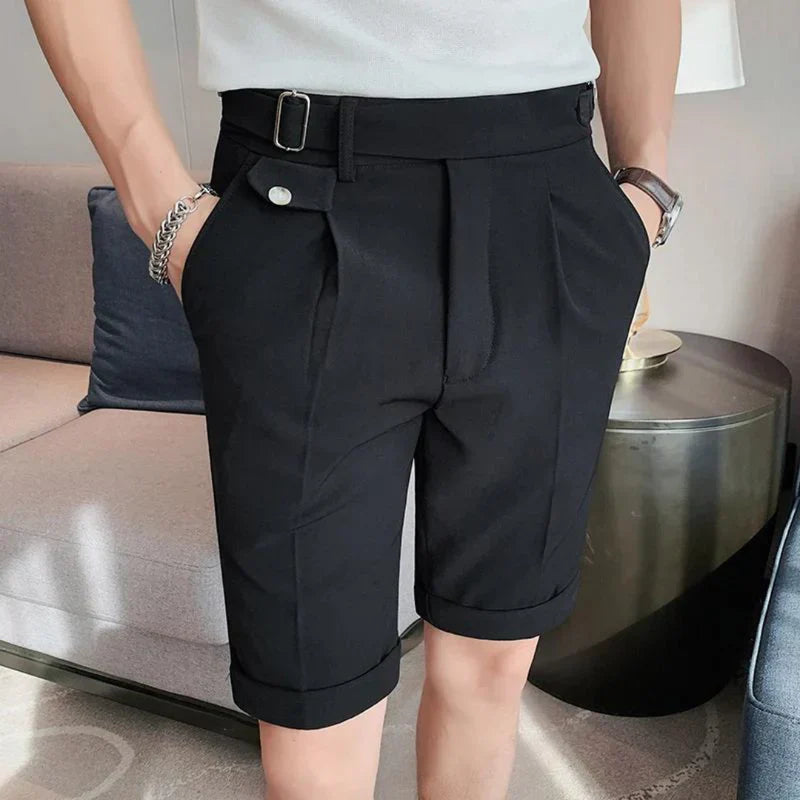 Dries | Korte broek met elegantie in de kleur Zwart voor heren in stijl ideaal voor de lente.