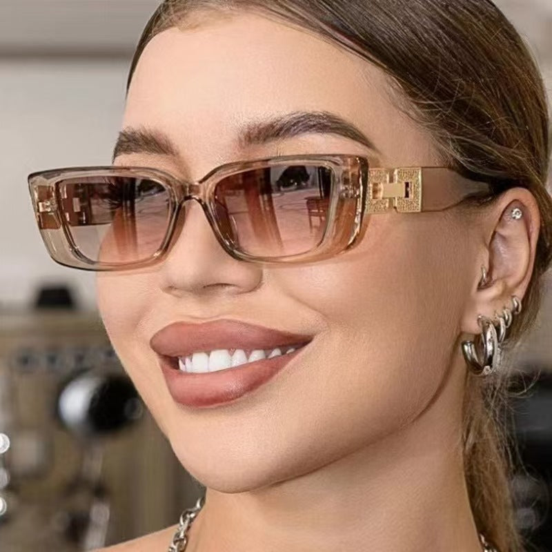 Dames Zonnebril Vierkant Montuur Goudkleurig Frame - Mode Vibes