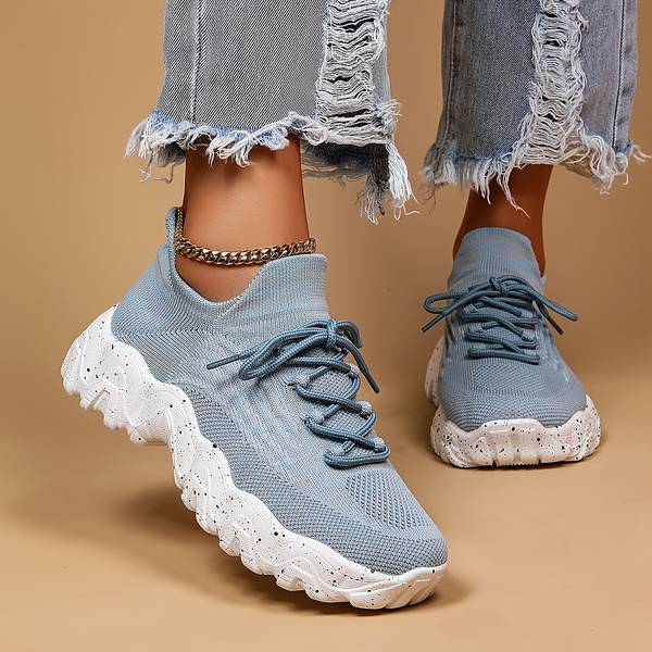 Lichtblauwe elastische sokschoenen