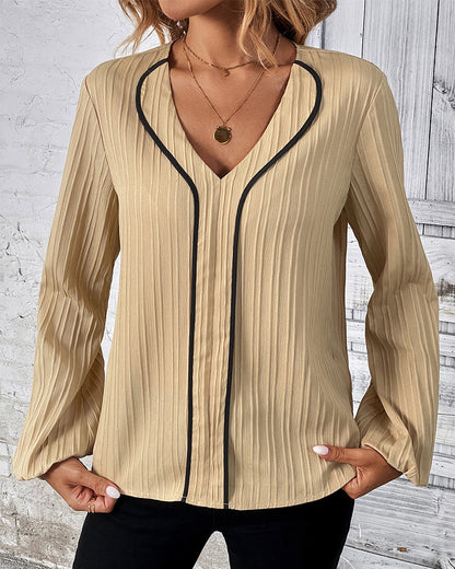 Elegante top met lange mouwen in de kleur Goud voor dames in stijl ideaal voor de herfst.