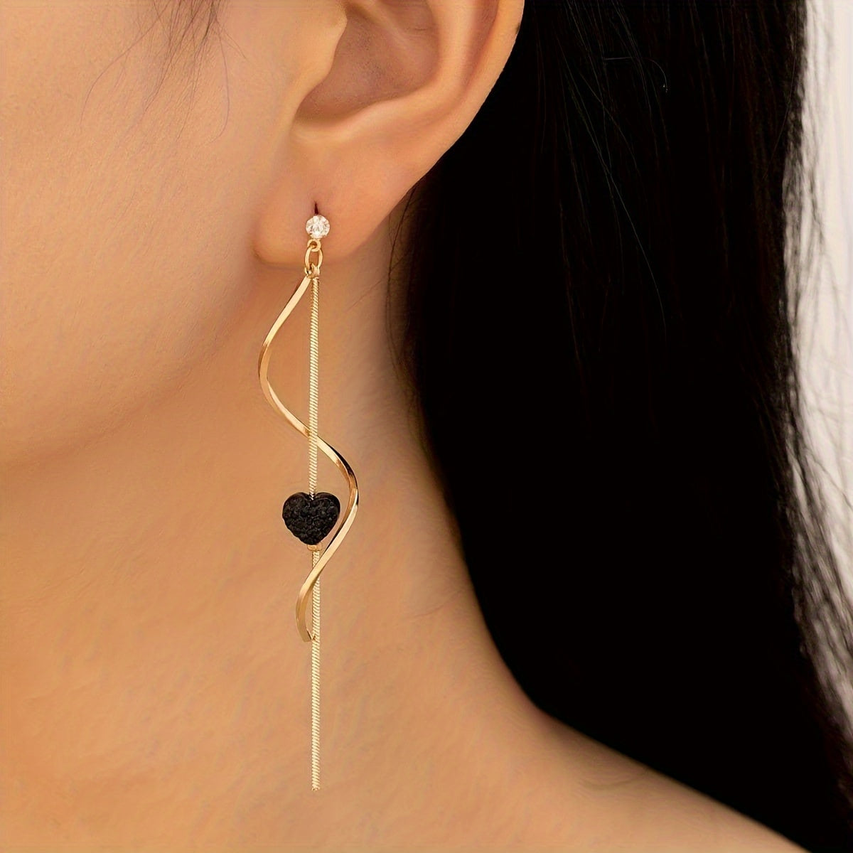 Zwarte Dangle Oorbellen met Hart en Spiraal Ontwerp - Mode Vibes