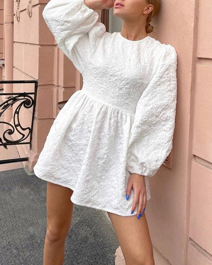 Witte Oversized Jurk Flared Vrouwelijk Model - Mode Vibes