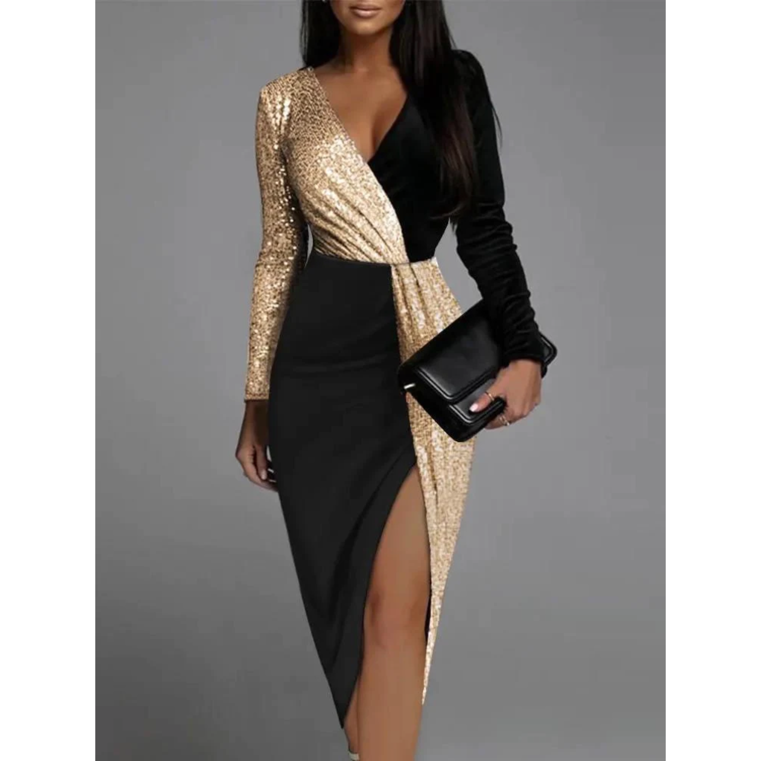 Eva | Gouden glitterjurk met split en V-hals in de kleur Zwart voor dames in Party stijl ideaal voor de herfst.