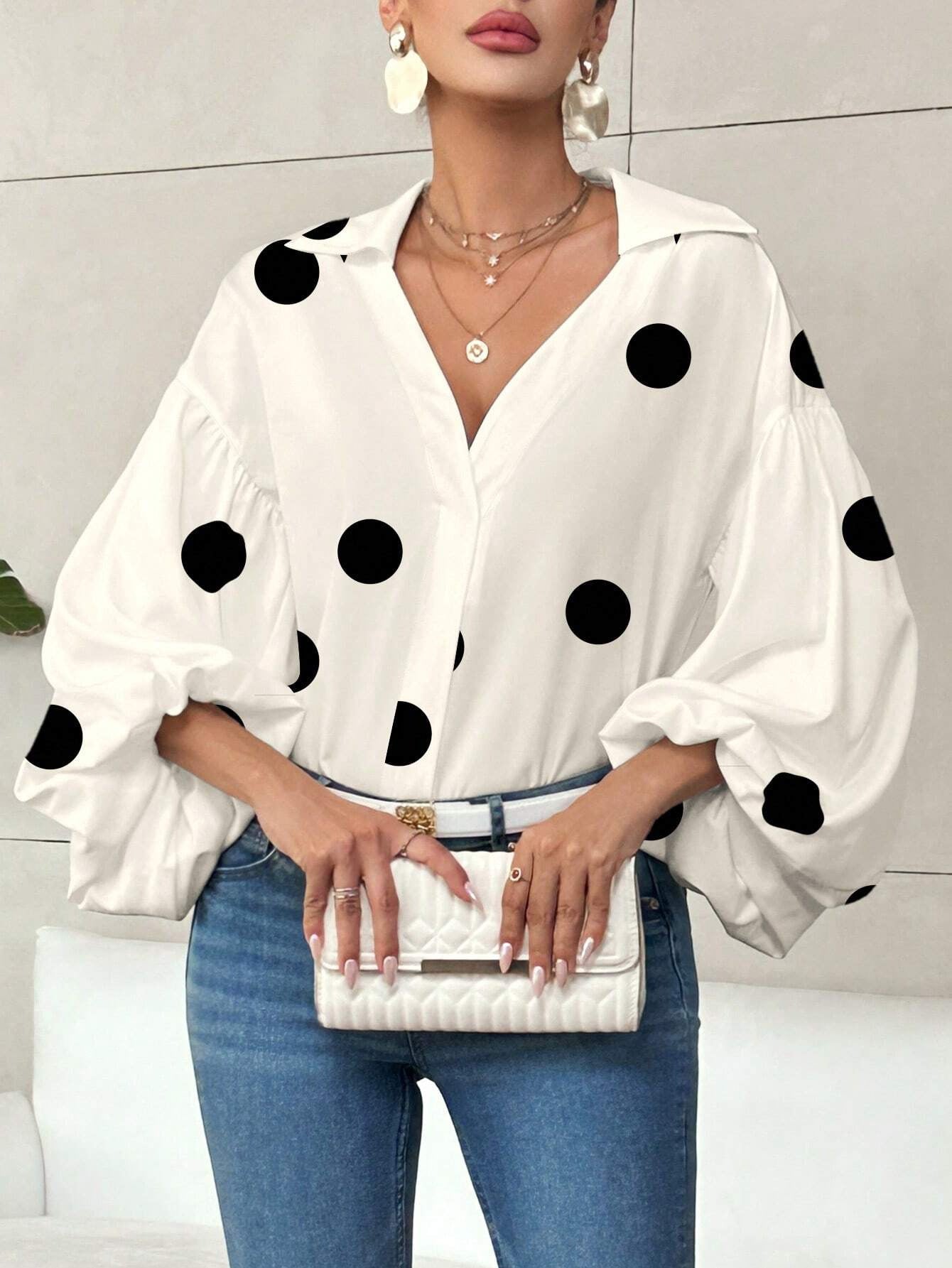 Dames Blouse met Ballon Mouwen en Grote Polka Dot Print - Mode Vibes