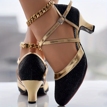 Elegante Hakken met Buckle Straps en Glanzend Leer