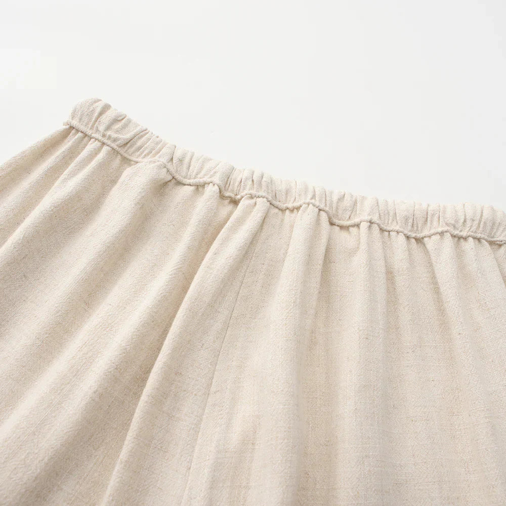 Hessel | Linnen slim fit pantalon in de kleur Beige voor heren in Beach stijl geschikt voor alle seizoenen.