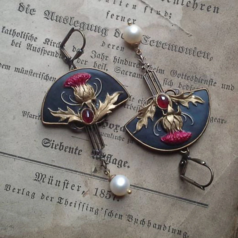Boho Oorbellen met Rode Kristallen en Parels - Mode Vibes