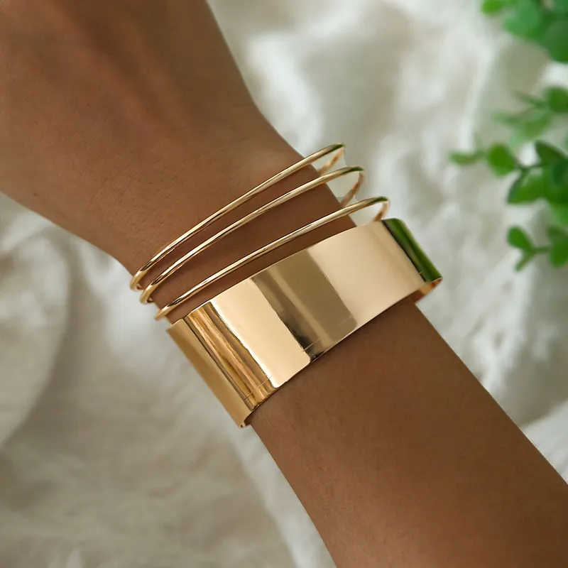 Gouden Armband Vintage Stijl voor Vrouw - Mode Vibes