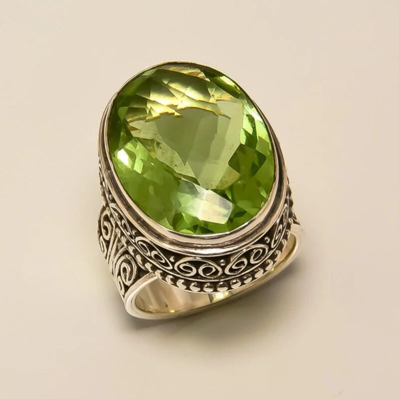 Ouderwetse Groene Kristal Ring Vintage Stijl - Mode Vibes