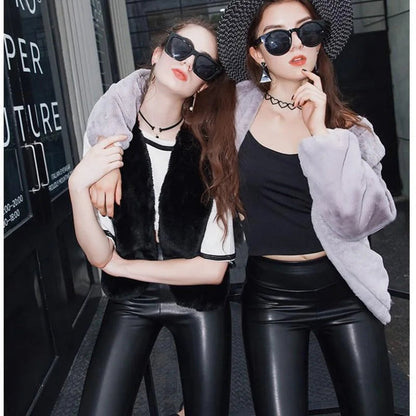 Jasmijn | Comfortabele leren legging voor vrouwen in de kleur Zwart voor dames in stijl ideaal voor de herfst.