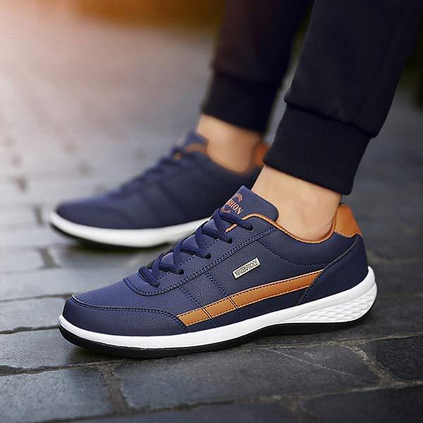 Joost | Ultralichte heren sneakers in de kleur Blauw voor heren in Smart-casual stijl geschikt voor alle seizoenen.