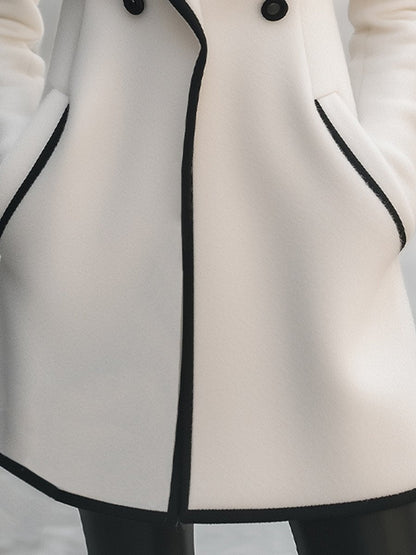 Witte Damesjas met Zwarte Biezen – Dubbelrijig & Elegant