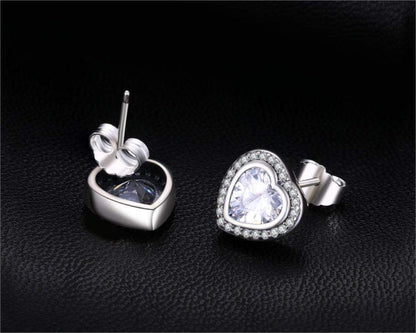 Zirkonia Oorbellen Hartvormig Zilver Kleur - Mode Vibes