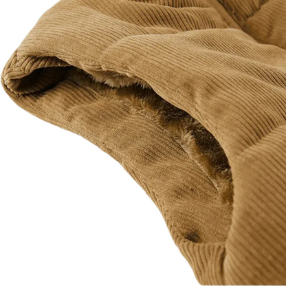Heren Corduroy Wintervest - gemaakt van hoogwaardig polyester met een slank en gestroomlijnd ontwerp voor moeiteloze stijl. Perfecte toevoeging aan elke winteroutfit.