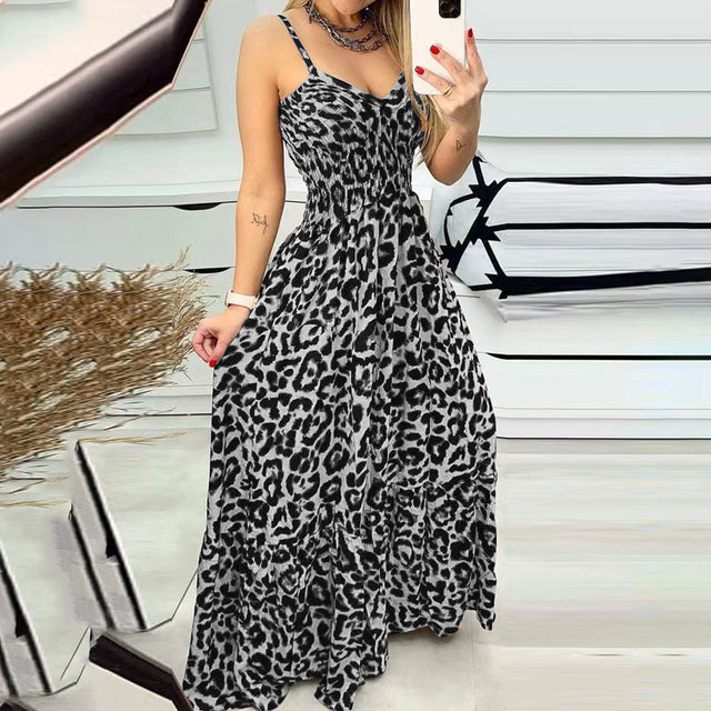 Lange jurk met luipaardprint in de kleur Luipaard Grijs voor dames in stijl ideaal voor de lente.