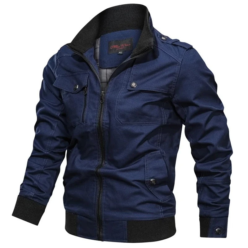 Zomerjas voor heren, perfect voor een trendy motorfietsstijl in diverse outfits. Ideaal voor lente en zomer, met een modieus en comfortabel ontwerp. Maattabel (cm): M - borst 104, lengte 66, schouder 44, mouwen 63.5 | L - borst 108, lengte 68, schouder 45.2, mouwen 65 | XL - borst 112, lengte 70, schouder 46.4, mouwen 66.5 | 2XL - borst 116, lengte 72, schouder 47.6, mouwen 68 | 3XL - borst 120, lengte 74, schouder 48.8, mouwen 69.5 | 4XL - borst 124, lengte 76, schouder 50, mouwen 71