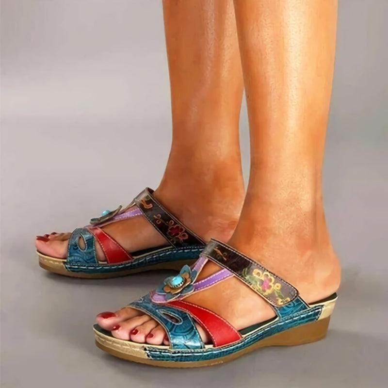 Aurelora Orthopedische Sandalen met Etnisch Bloemenpatroon