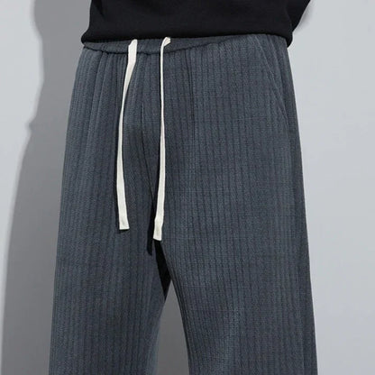Memphis | Zwarte fluwelen broek in de kleur Zwart voor heren in stijl geschikt voor alle seizoenen.