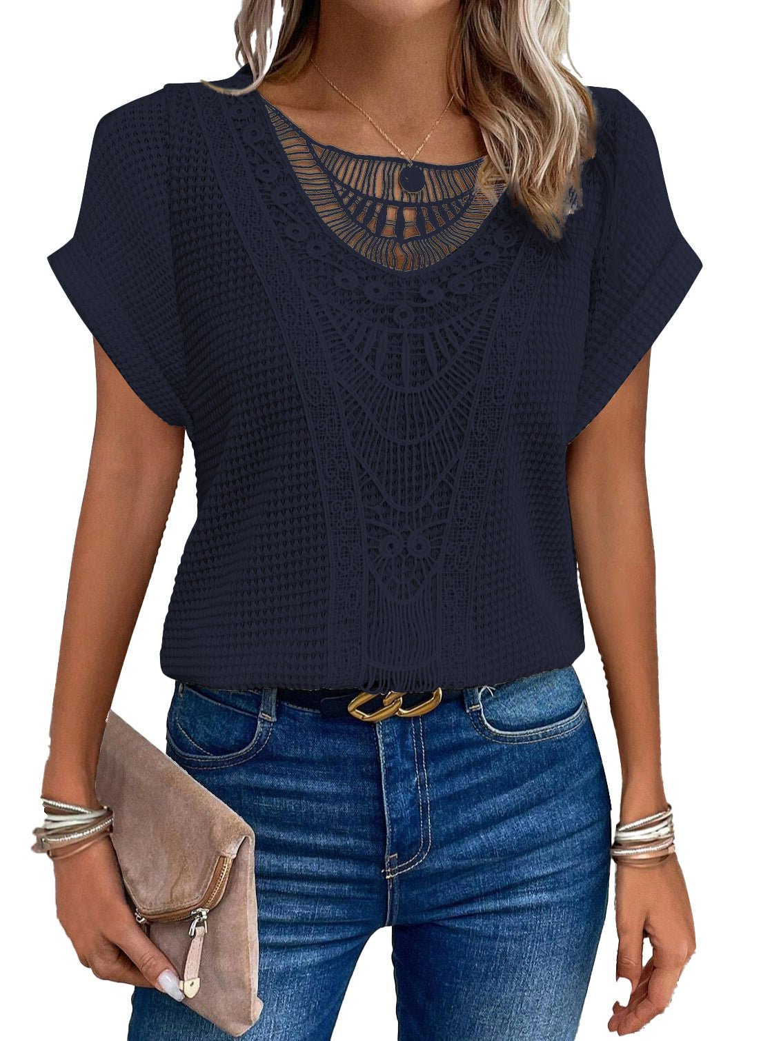 Elara – Dames Gehaakte Top met Kantdetails en Korte Mouwen