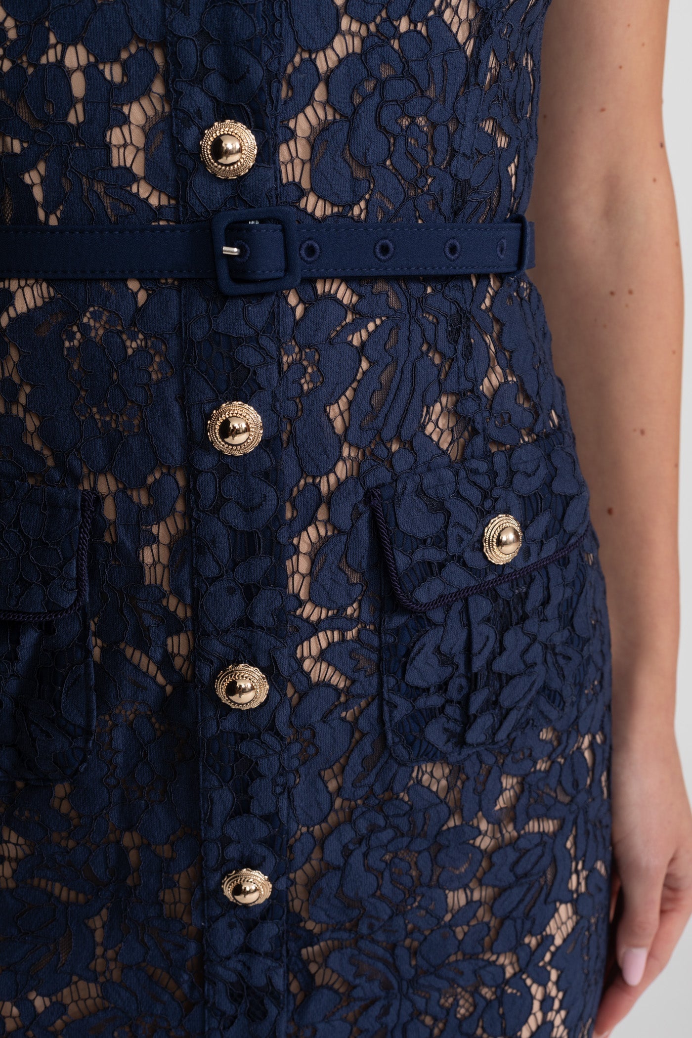 Dames Midi Jurk van Bloemenkant met Kraag en Tailleceintuur – Marineblauw