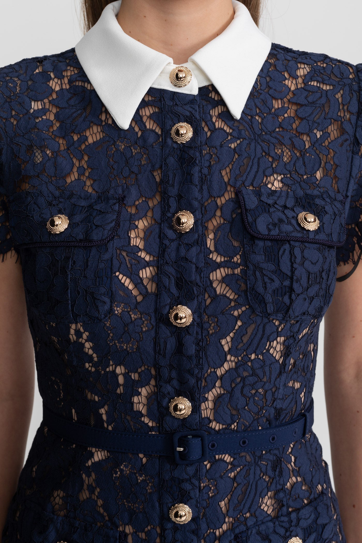 Dames Midi Jurk van Bloemenkant met Kraag en Tailleceintuur – Marineblauw