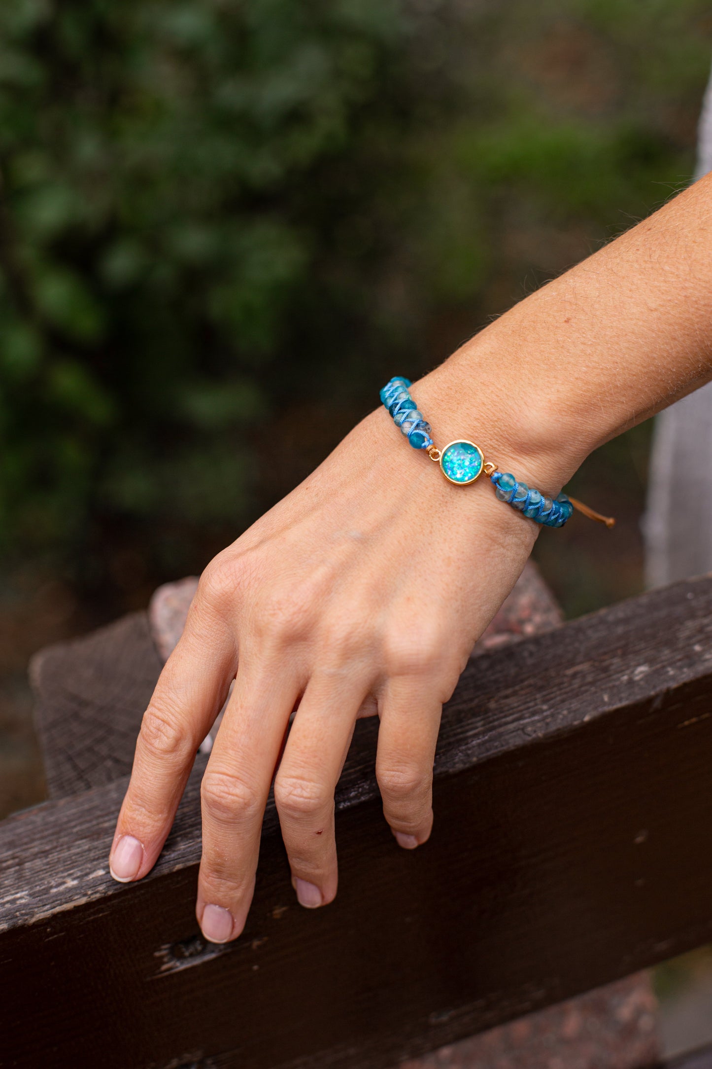 Blauwe Opaal Armband met Glitter Effect
