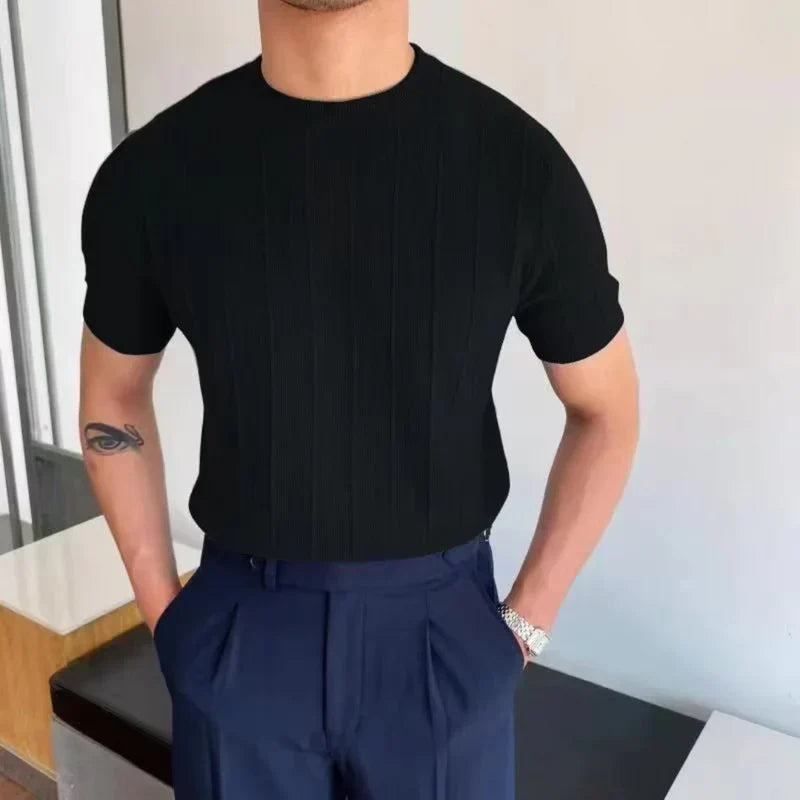 Ron | Ribgebreid T-shirt in de kleur Zwart voor in stijl ideaal voor de herfst.
