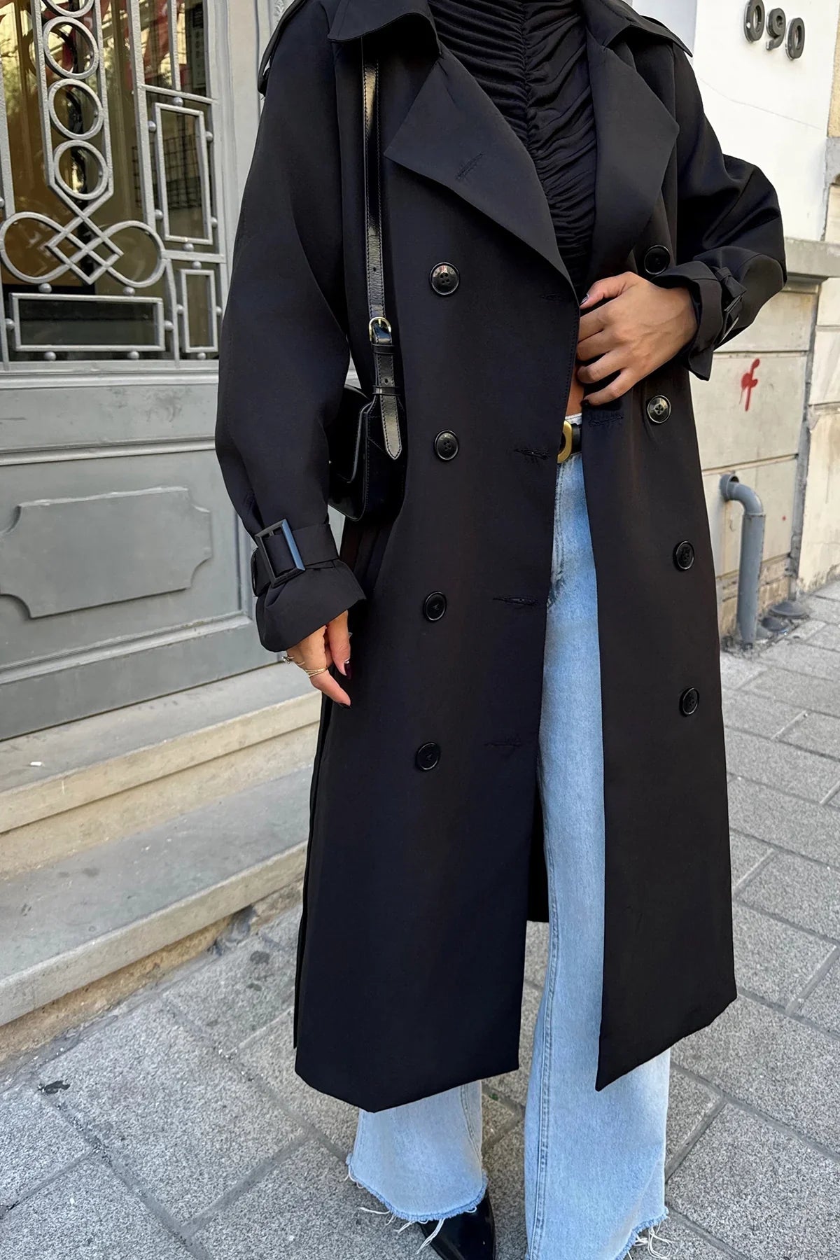 Zwarte Trenchcoat Klassiek Design Lange Jas voor Dames