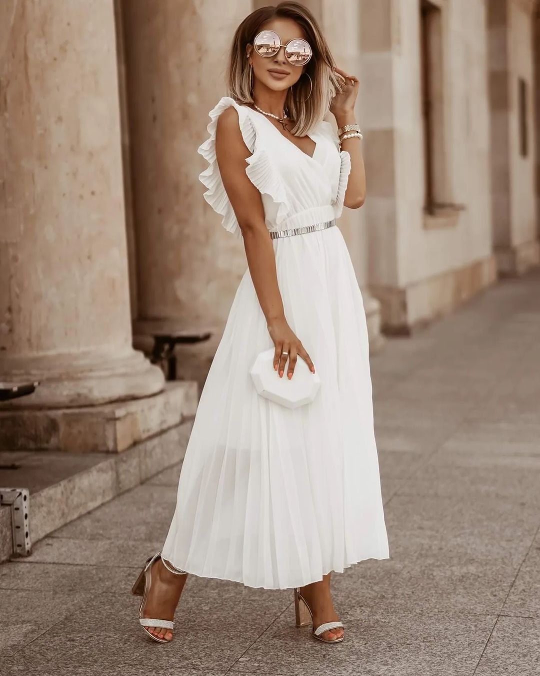 Witte Maxi Jurk Plissé Design voor Vrouw - Mode Vibes