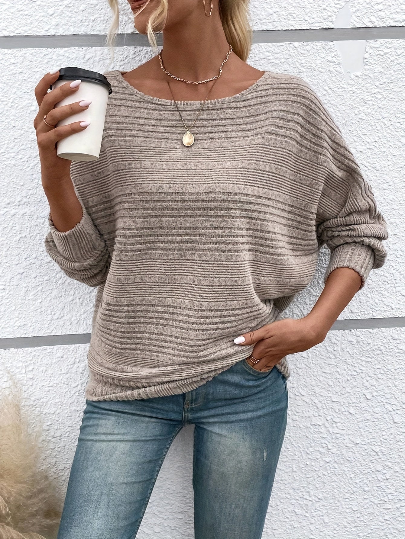 Vrouwelijke Pullover Ronde Hals Wijde Mouwen Casual Stijl - Mode Vibes