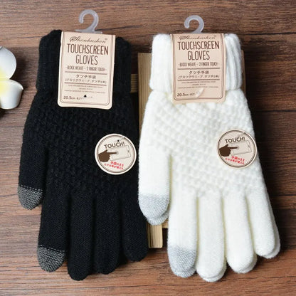 Sophie | Stijlvolle en functionele gebreide handschoenen in de kleur Zwart voor dames in stijl ideaal voor de winter