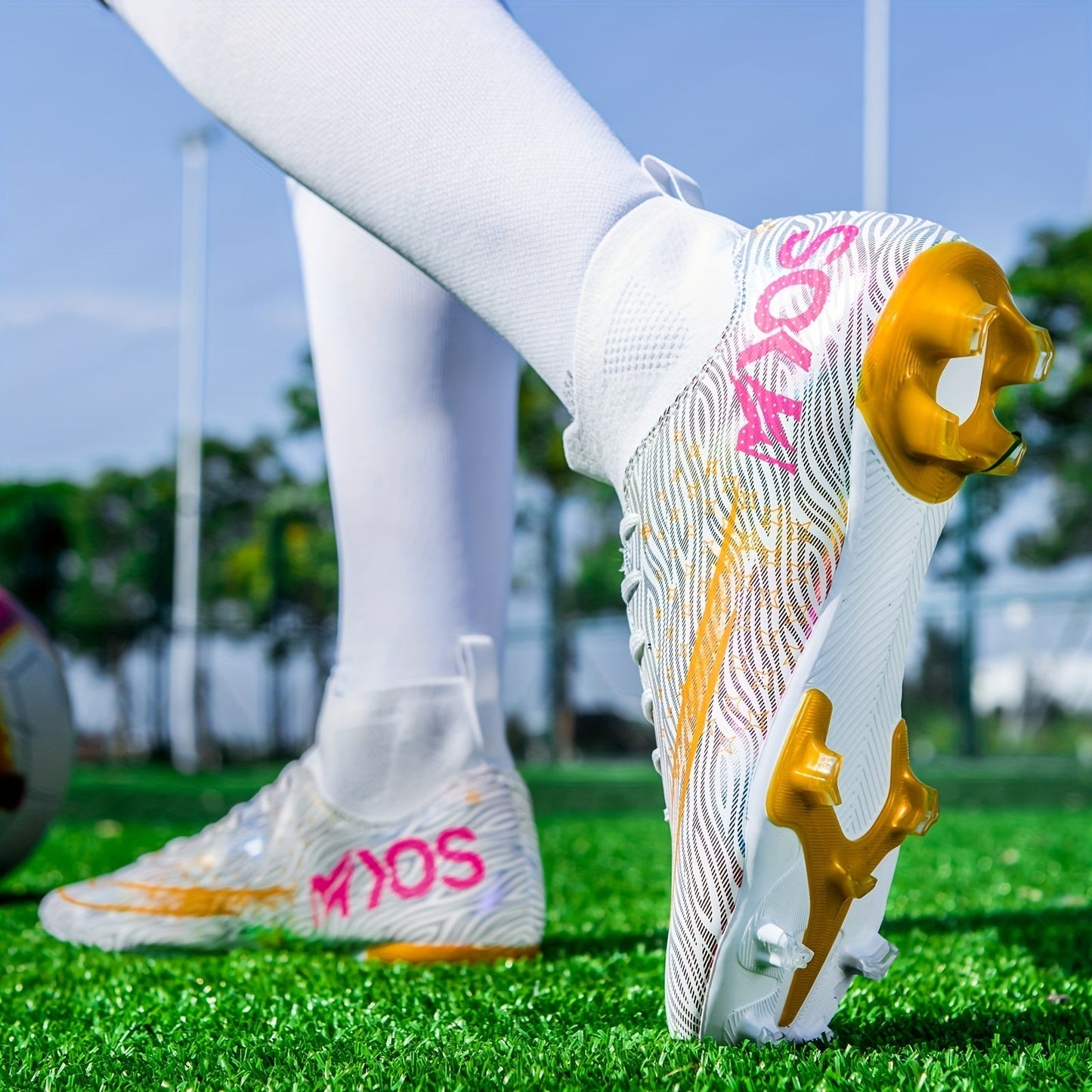 Voetbalschoenen met Grip en Hoog Ankel Ontwerp voor Mannen - Mode Vibes