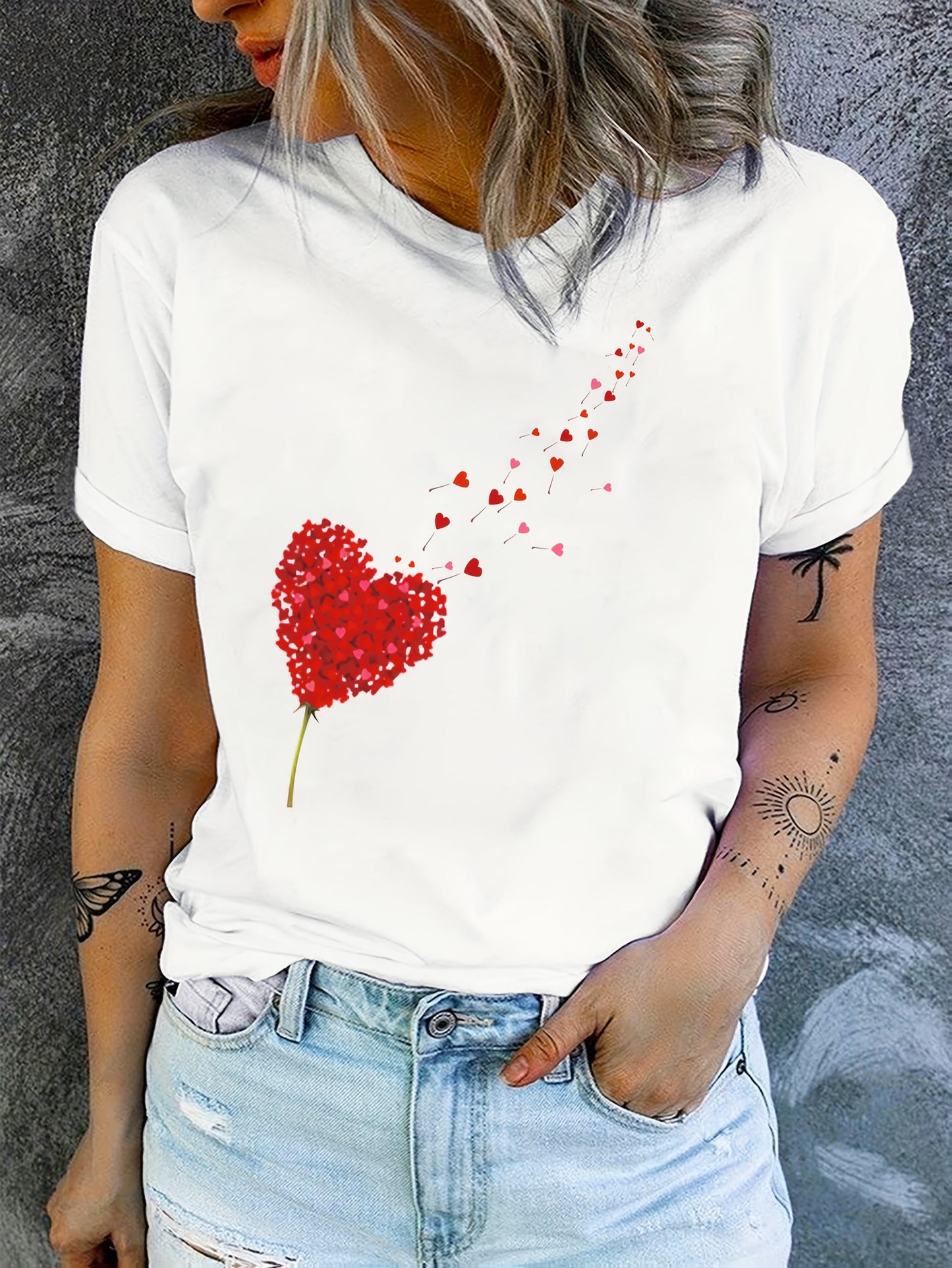 Vrouwen T-shirt met Roze Harten en Bloemen Romantisch Design - Mode Vibes
