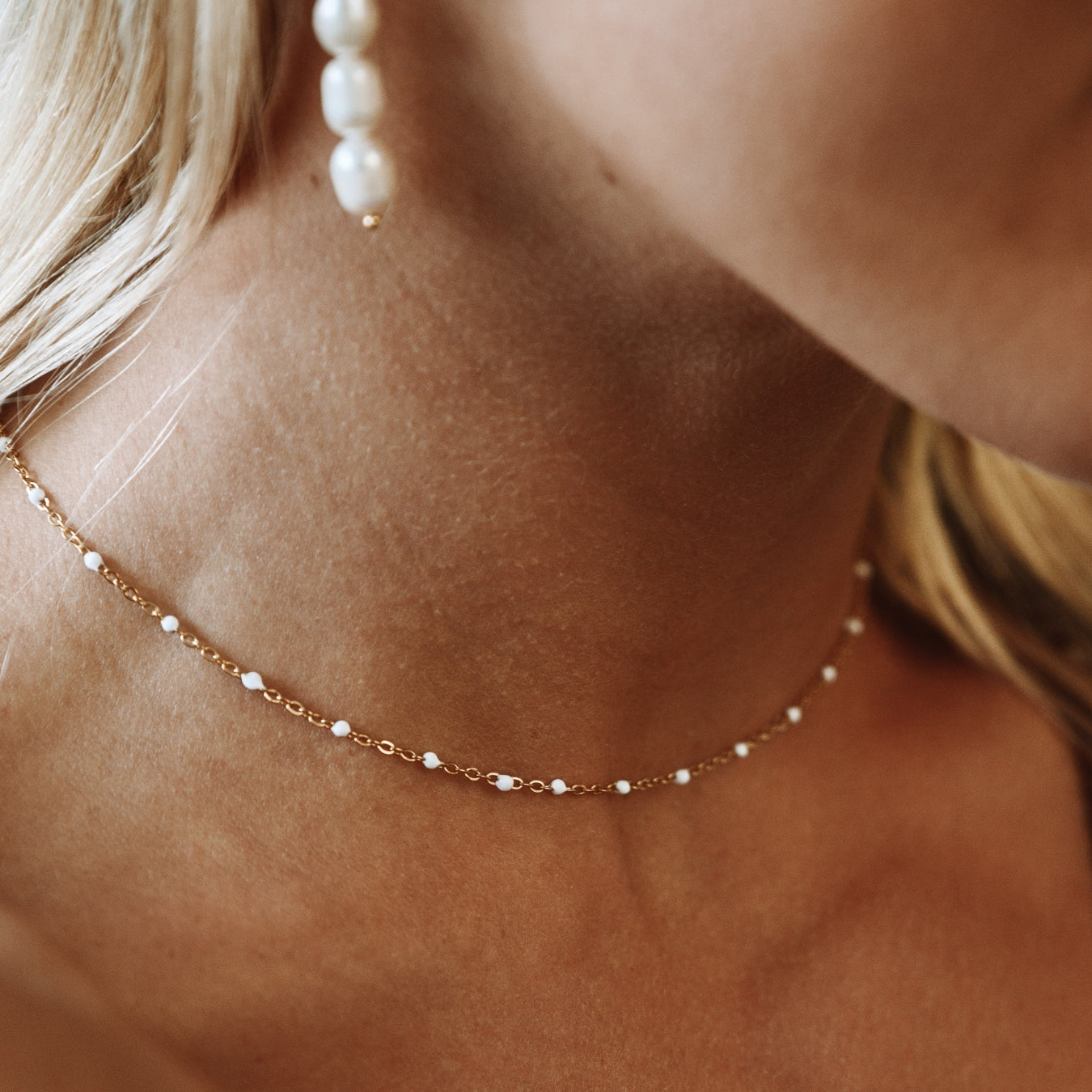 Kralen Choker met Witte Emaille Halsketting