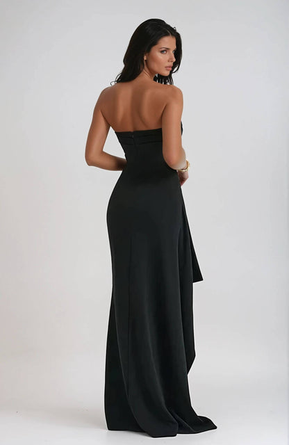 Elegante Jurk met Split en Stralende Details